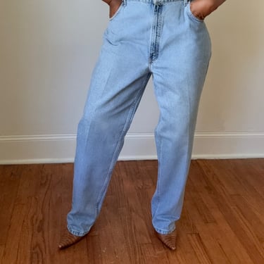 Vtg “545” 2001 Levi’s | Waist 40” -41” x Inseam 32”