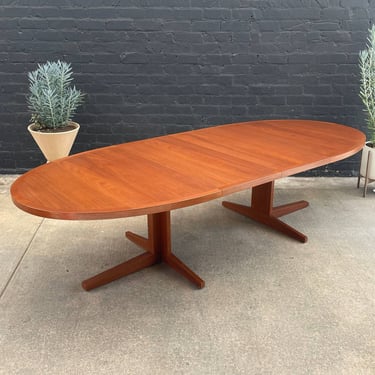 Vintage Mid-Century Danish Modern Teak Expanding Dining Table by Dyrlund, c.1960’s 