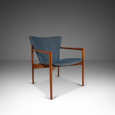 Rare Angular Lounge Chair / Armchair with Sculpted Back in Walnut After Nanna Ditzel, c. 1950s 