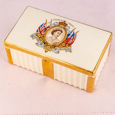 Vintage Queen Elizabeth II 1953 Trinket Box