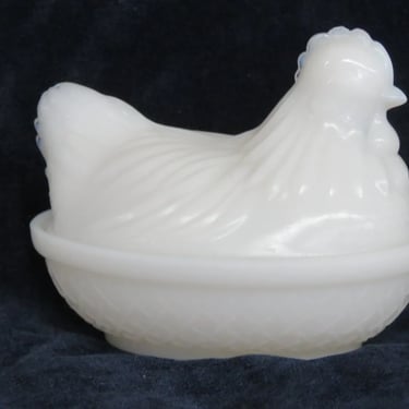 Vintage Hazel Atlas White Milk Glass Chicken Hen on Nest Covered Dish 2915B
