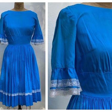 Square Dancing Dress / Vintage Blue Cotton and White Lace / Frilly Sleeves / Prairie / Full Circle Skirt / Nashville Country Dancing Dress 