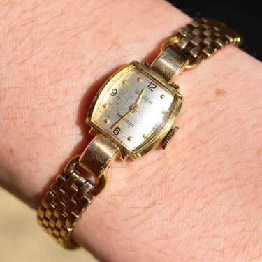 Vintage 1947 Gruen Solid 14K Gold Ladies Wristwatch, Swiss Manual Wind 17 Jewel Movement, Yellow GF Panther Link Bracelet, , 5 1/2