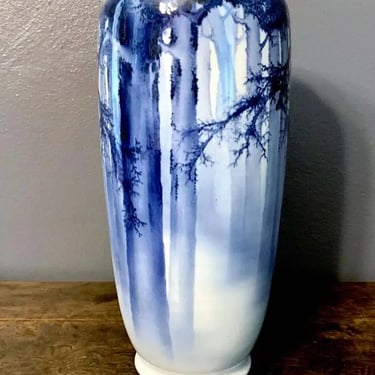 Large Japanese Blue and White Vase by Makuzu Kozan Meiji Period