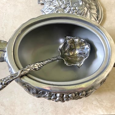 Vintage Arthur Court Soup Tureen with Ladle in the Grape & Ivy pattern~ beautiful metalware~ cast aluminum handled Serving Bowl w/lid~ heavy 