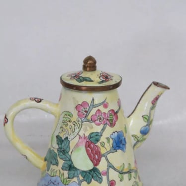 Kelvin Chen Style Enamel Cloisonne Miniature Teapot 2826B