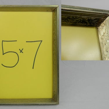 Vintage Picture Frame - Gold Tone Metal w/ Non-Glare Glass - Nice Edge Design - Tabletop or Wall - Holds 5
