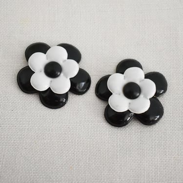 1960s Small Vinyl Daisy Shoe Clips 