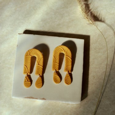 Mustard Texture Arch Earrings / Geometric Polymer Clay Lightweight earrings 