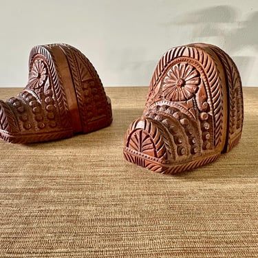 Vintage Hand-Carved Wooden Horse Stirrups – Chilean or Mexican Vaquero/Charro Style – Rustic Equestrian Decor 