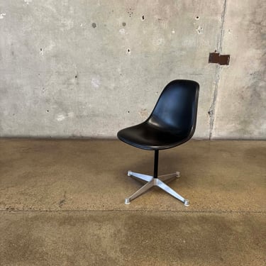Mid Century Eames Fiberglass Chair - Herman Miller