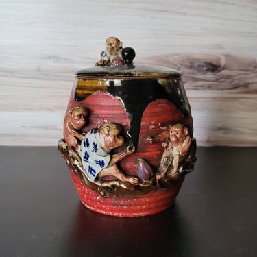 Inoue Ryosai Sumida Gawa Lidded Jar Japanese Pottery - Meiji Period 