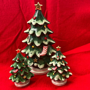 vintage Lefton Christmas tree for d'oeuvres salt and pepper set 