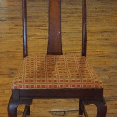 Round Top Dining Chair w Plaid Seats