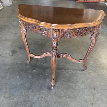 Carved Maple Queen Anne Victorian Console Table, Circa 1880 