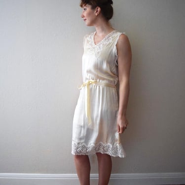 Vintage 1920s slip dress . vintage 20s chemise . size xs to small 