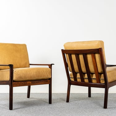 Rosewood & Leather Norwegian Lounge Chairs by Frederik Kayser - (322-178) 