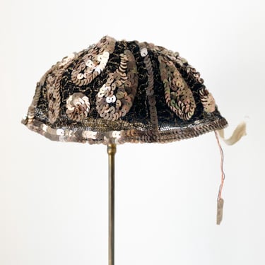 Deadstock antique 1920’s flapper cap, sequin & mesh skullcap | ‘20s ‘30s Art Deco cap, made in France, French sequin hat 