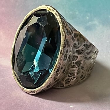 Avant Garde Paris ring Marie-Eve Carre hammered sapphire chunky ring 7 