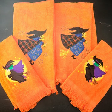 Vintage 80s Halloween Hand Towels (Lot of 4) Orange Flying Witch 