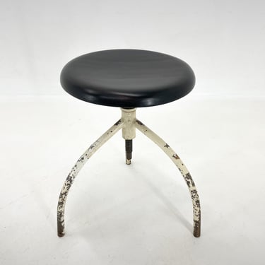 1950's Medical Adjustable Stool / Low Stool / Adjustable Hight / Metal & Wood / Vintage Stool / Vintage Industrial 