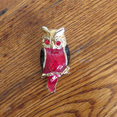 Vintage Owl Brooch Rhinestone Gold Tone Ruby Red Lapel Pin 