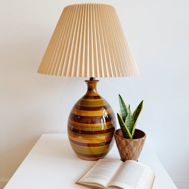 Striped Vintage Table Lamp with Pleated Shade