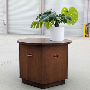 Vintage Mid Century Round Walnut End Table, Nightstand, Side Table, MCM, Retro, Storage, Living Room 