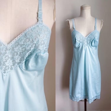 Vintage 1960s Baby Blue Slip / 34 Short 