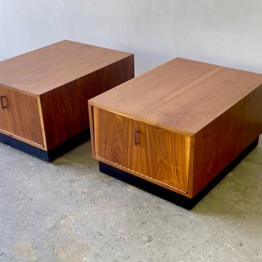 Atrib Adrian Pearsall Mid Century Walnut Side Cubed/ Rectangular Tables Cabinets 