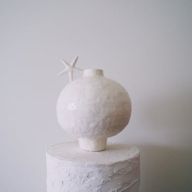 Star Handled Pomelo Vase // handmade ceramic vase 