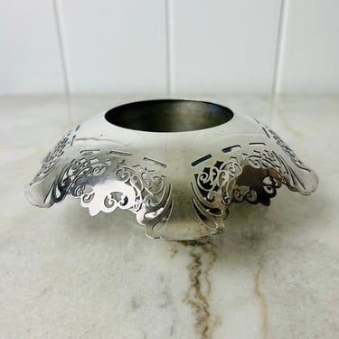 Vintage Victorian Silver Vase, Plated, Pierced 1920s-'30s Lipman-Levinter Industries, Canada, Centrepiece, Hollywood Regency style, gift 