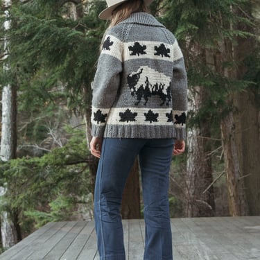 Vintage 1960's Cowichan Sweater, Women's Small Medium Canadian Maple Leaf + Buffalo Grey Black Chunky Knit Wool Sweater, Zip Up Cardigan 