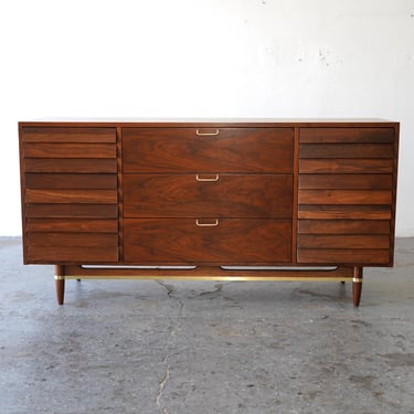 Merton Gershun for American of Martinsville Dania Collection Mid Century Modern Lowboy Dresser 