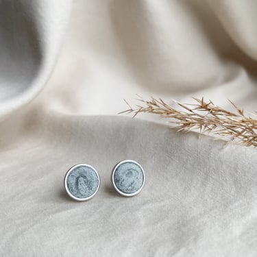 concrete earrings | stainless steel | minimalist jewelry | crushed pyrite | concrete jewelry | silver | pale gray 