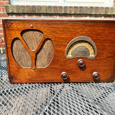1933 Airline AM/Shortwave Tube Radio, Serviced & Playing 