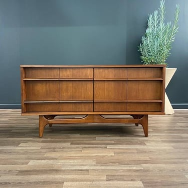 Mid-Century Modern Curved-Front Credenza with Bi-Folding Doors by United Furniture, c.1950’s 