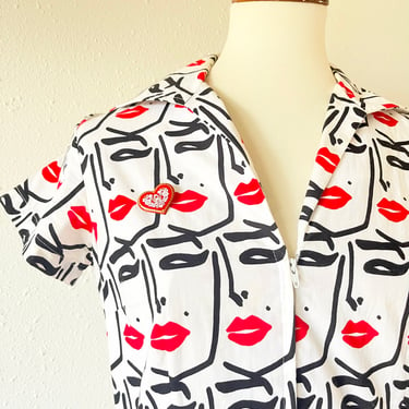 50s inspired day dress woman’s red lips face size small to medium 