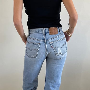 28 Levis 501 jeans / vintage high waisted faded light wash worn-in button fly boyfriend student mid rise Levis 501 jeans USA | small size 28 