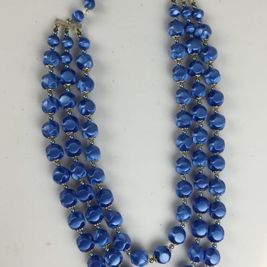 Stead Calm Waters - Vintage 1950s 1960s Blue Molded & Pearlized Lucite Beaded Necklace 