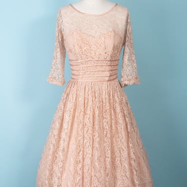 Gorgeous 1950s Pastel Peach Lace Party Dress with Sweetheart Bodice and Full Skirt 