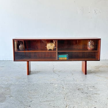 MCM Danish Modern Rosewood Low Media Cabinet or Bookshelf Display Case. By Faarup Mobelfabrik 