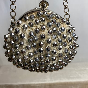 Vintage silver beaded crocheted wristlet handbag ~ shiny silver bobbles~ silver chain small sparkly compact 