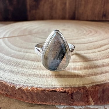 ROUND TEARDROP LABRADORITE Sterling Silver Ring | Handcrafted in India | Protection, Transformation, Creativity | Size 8 