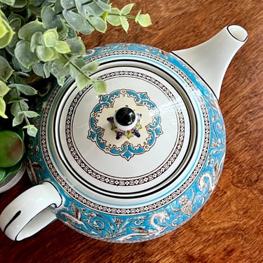 Florentine Teapot by Wedgwood Fine English Bone China Turquoise Rim 