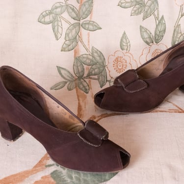 1930s Shoes - Size 10 - Vintage Late 30s Brown Suede Peeptoes with High Vamp and Thick Heel 