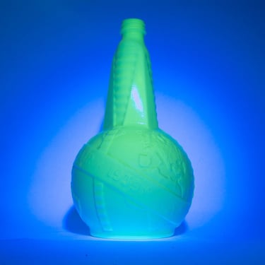 Vintage 1939 World's Fair Bottle, Souvenir, Uranium Glass, Glows! 