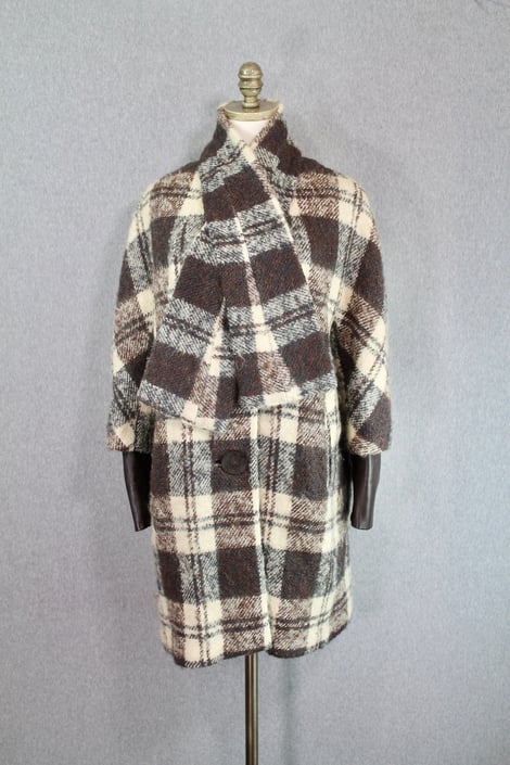 1960s Wool Plaid Coat with Leather Cuffs || Loomed in Scotland || Attached Scarf || Size M/L 