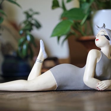 Vintage Deco Lounging Gal | Pin up girl | Nicholas Stoodley | Bathing Beauty 