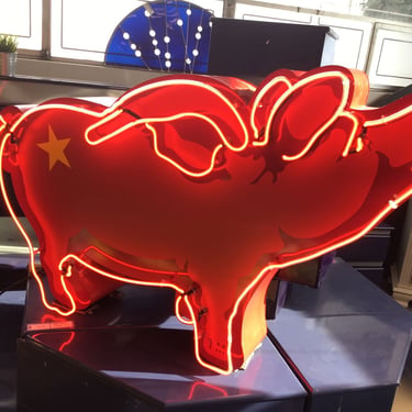 Working Neon Pig Sign (Seattle)